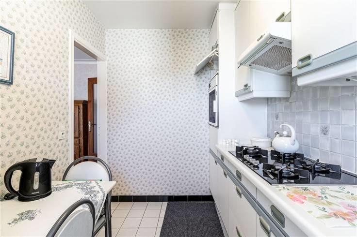 Superb Flat With 3 Bedrooms Parking And Balcony Antwerpen